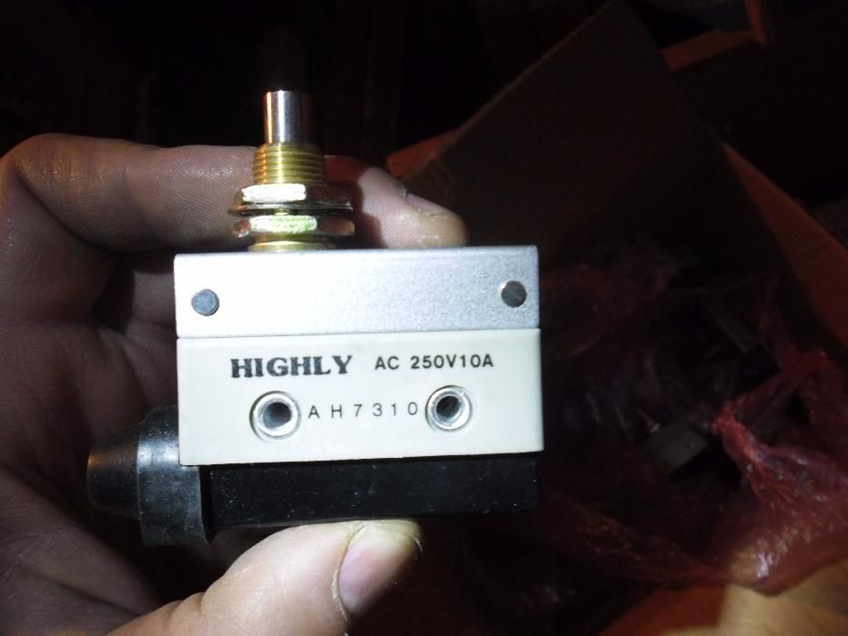 Концевые выключатели AH-7310 Highly 10А, 250В(Highlywell Limit switch)