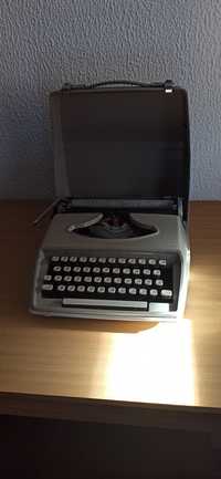 Máquina de escrever antiga, Remington