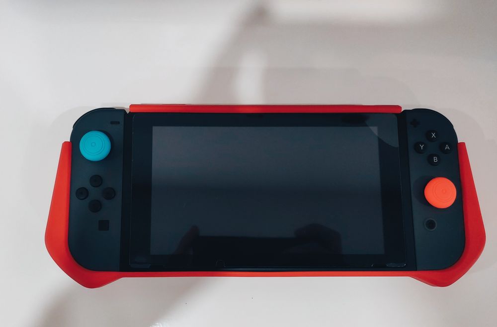 Nintendo Switch V2 impecável + caixa + extras
