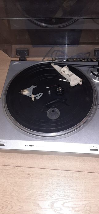 Gira discos Sharp RP-200 para peças  com tampa