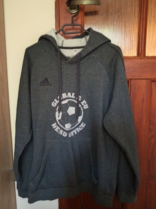 Bluza adidas  stan dobry, ciepla  70% bawełna rozm.