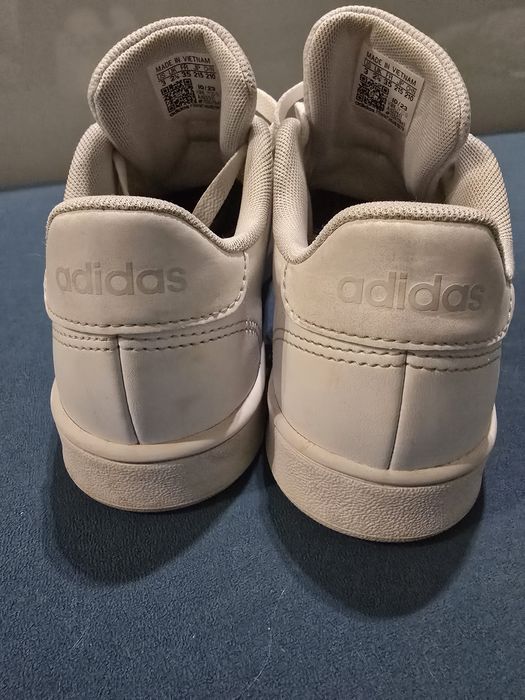Białe adidasy 35