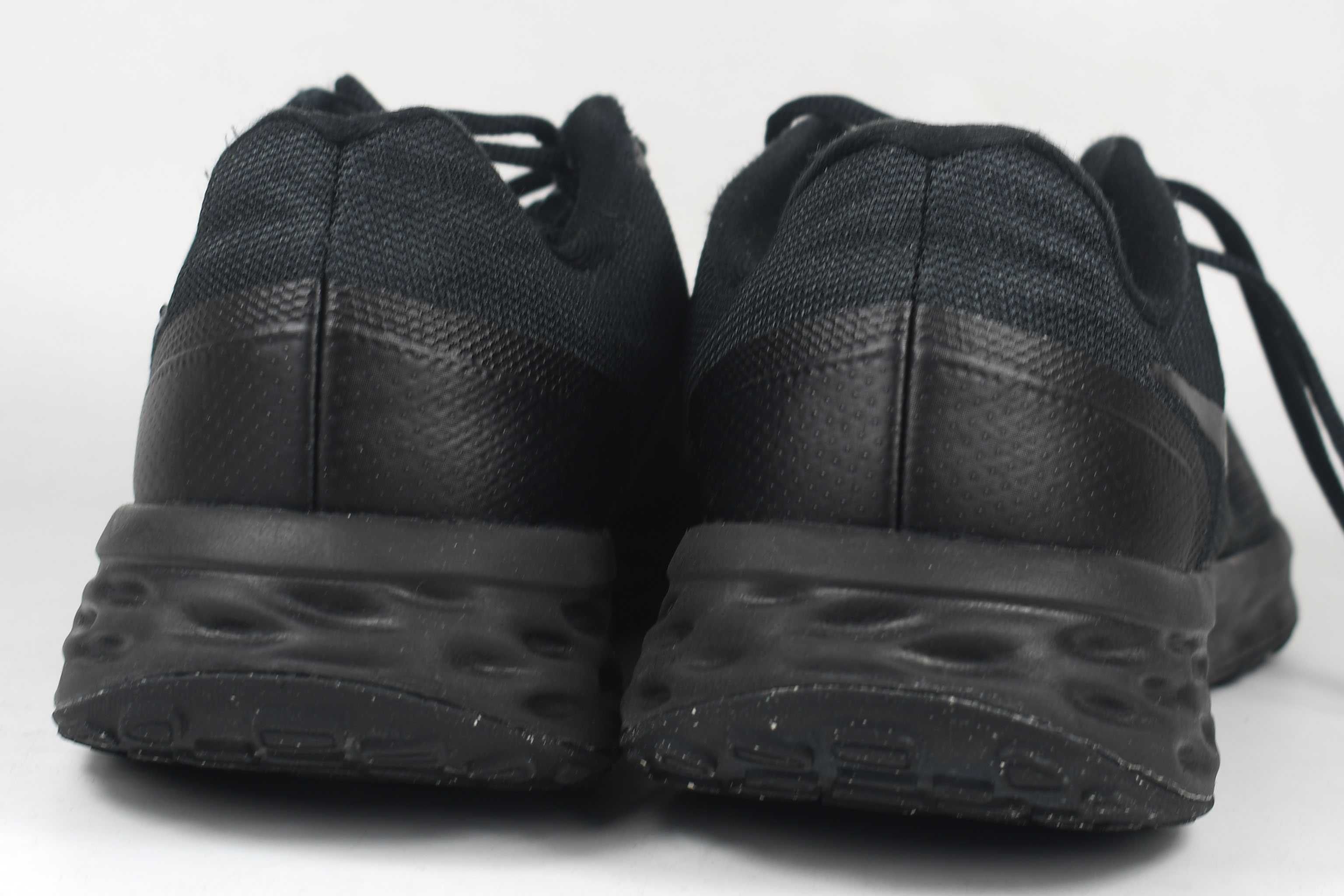 Używane Buty do biegania Nike Revolution 6 Nn DC3728  roz. 42,5