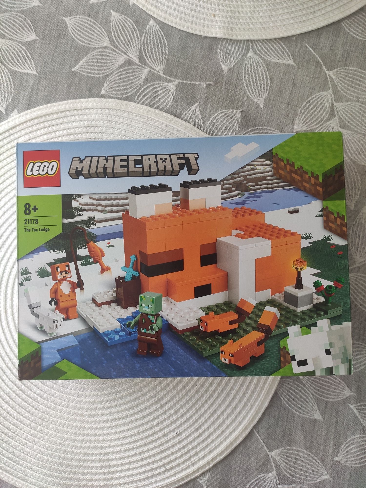 Nowy kompletny zestaw LEGO Minecraft The Fox Lodge 21178