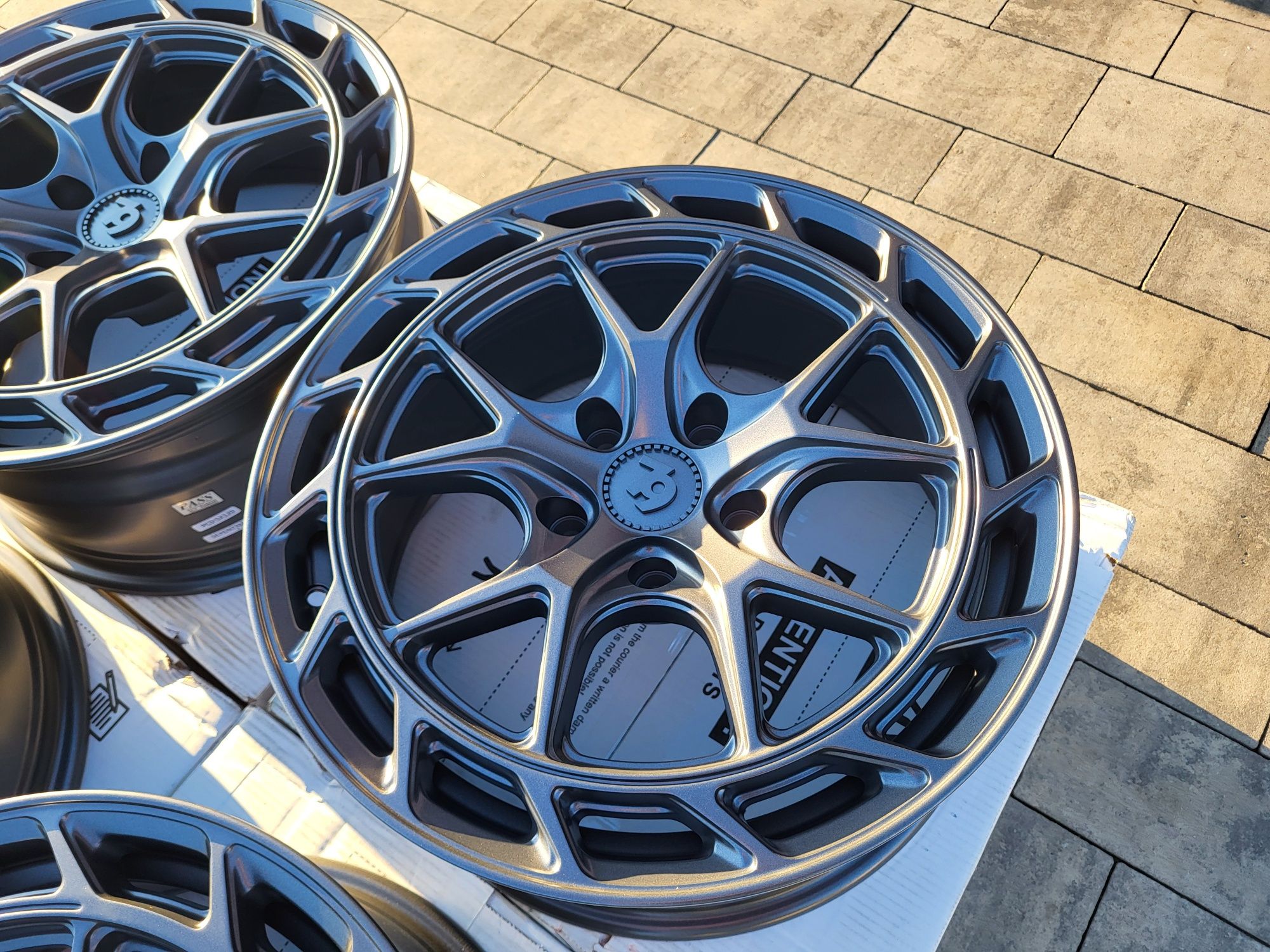 79wheels 18" 5x120 ET33 BMW E92 E91 E90 E46 F30 F31 F10 F11