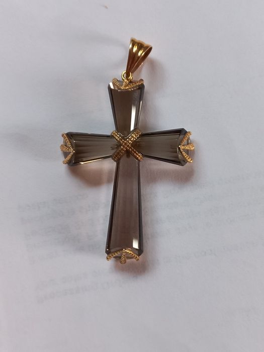 Набор из топаза крестик и пуссеты