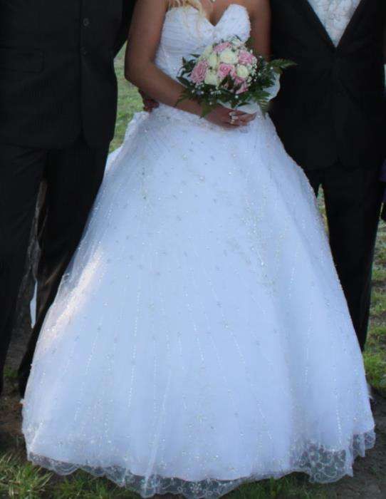 Piękna suknia DEMETRIOS 960