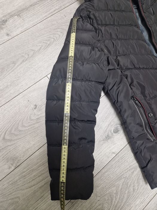 Продам шикарную мужскую зимнюю куртку