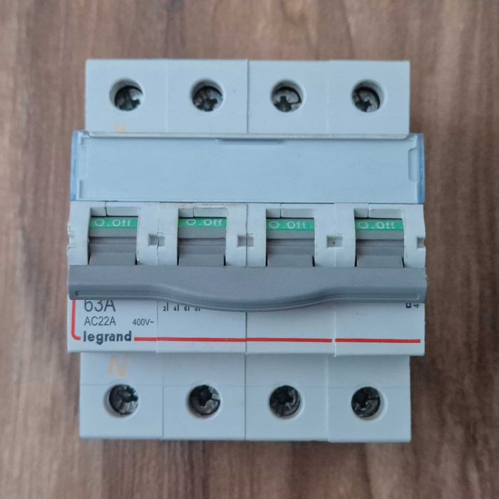 Legrand DX3 rozłącznik izolacyjny FR304 63A 406487 wyłącznik główny