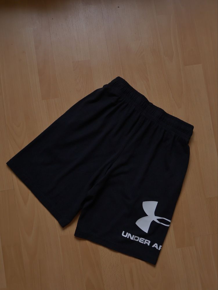 Чоловічі шорти Under Armour оригінал шорты tech fleece