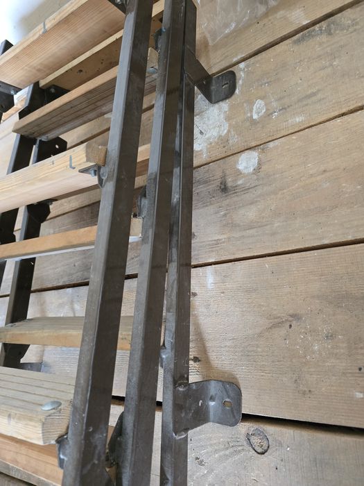 Металева складна драбина, сходи на горище