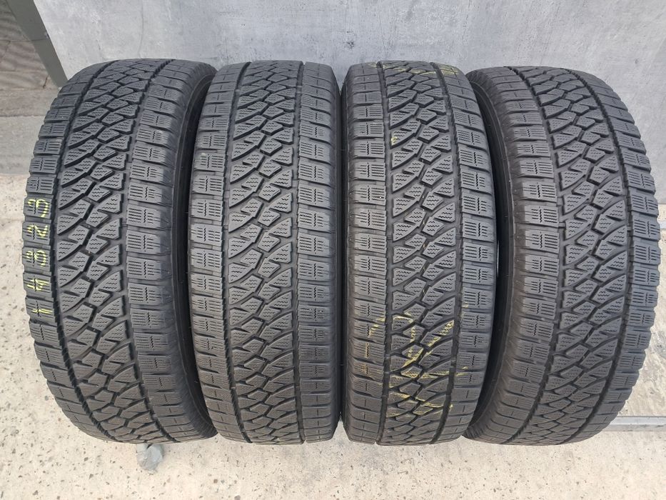Резина зимова, 215/70 R15C Bridgestone Blizzak W810 (арт. 14323)
