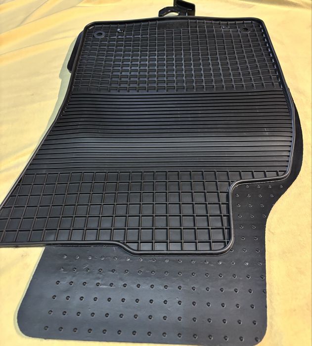 Mata/dywanki gumowy do AUDI A6 (C6)
