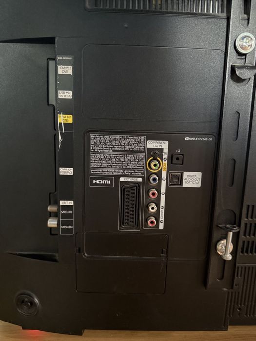 Телевізор Samsung на стіну