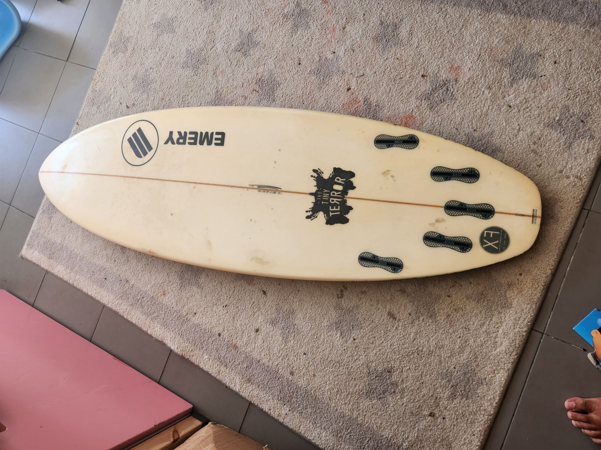 Surf board Emery