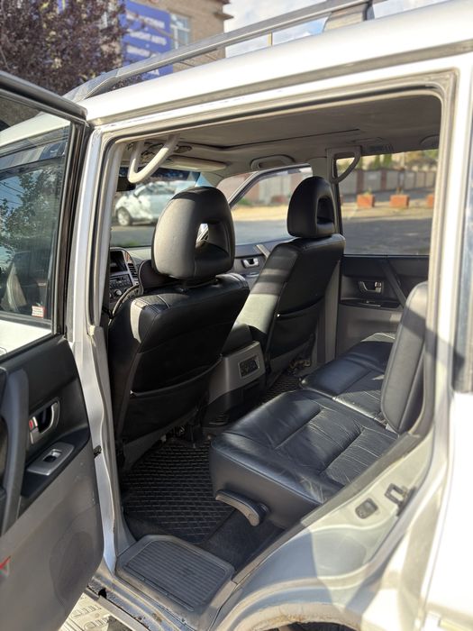 Mitsubishi Pajiero Wagon 2004