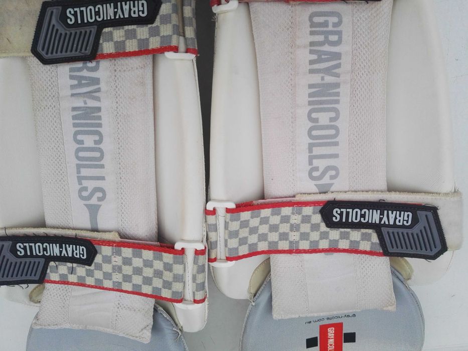 ochraniacze nagolenniki nakolanniki do gry w krykieta GRAY-NICOLLS