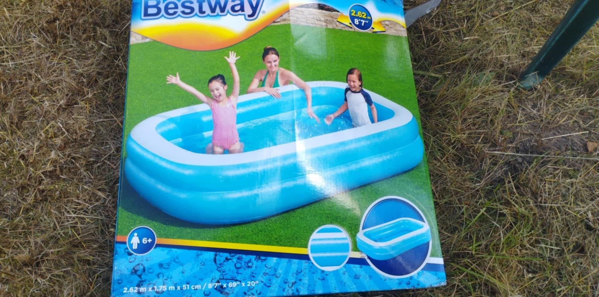 Basen Bestway z matą zabezpieczającą