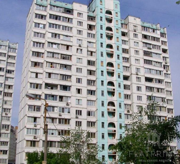 Продам 3к Ревуцкого 29а Харьковский массив Позняки