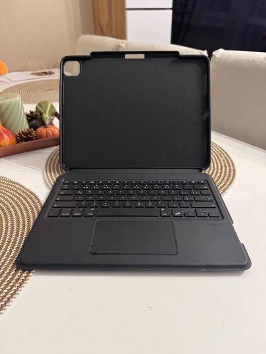 Etui z klawiatura do iPad Pro 12.9”