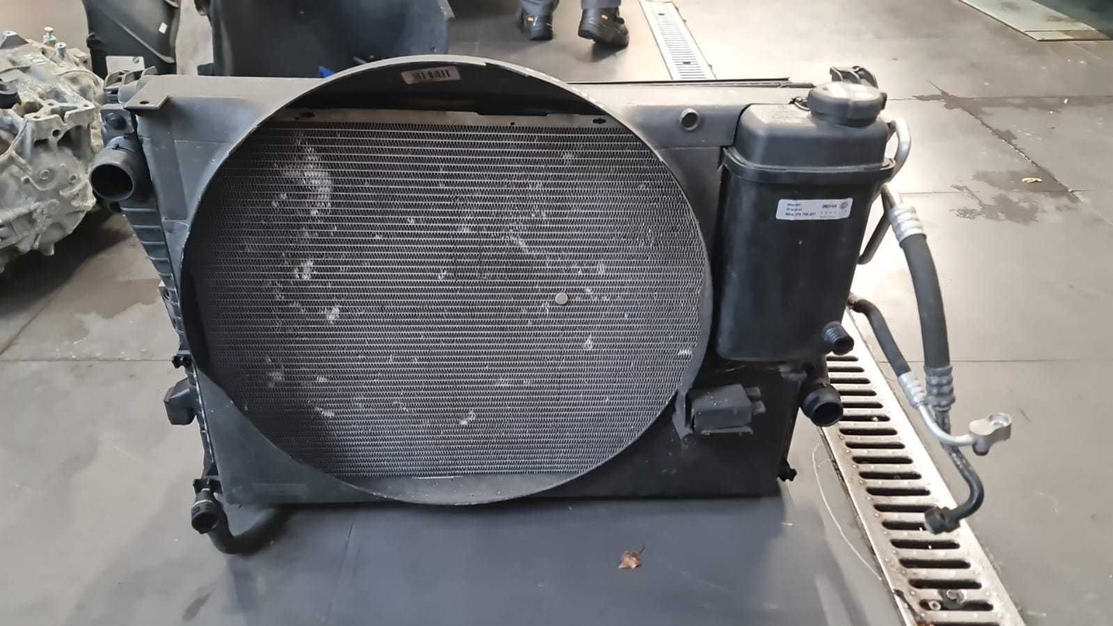 BMW E39 535 M62 Zestaw chłodnic silnika wody płynu obudowa klima