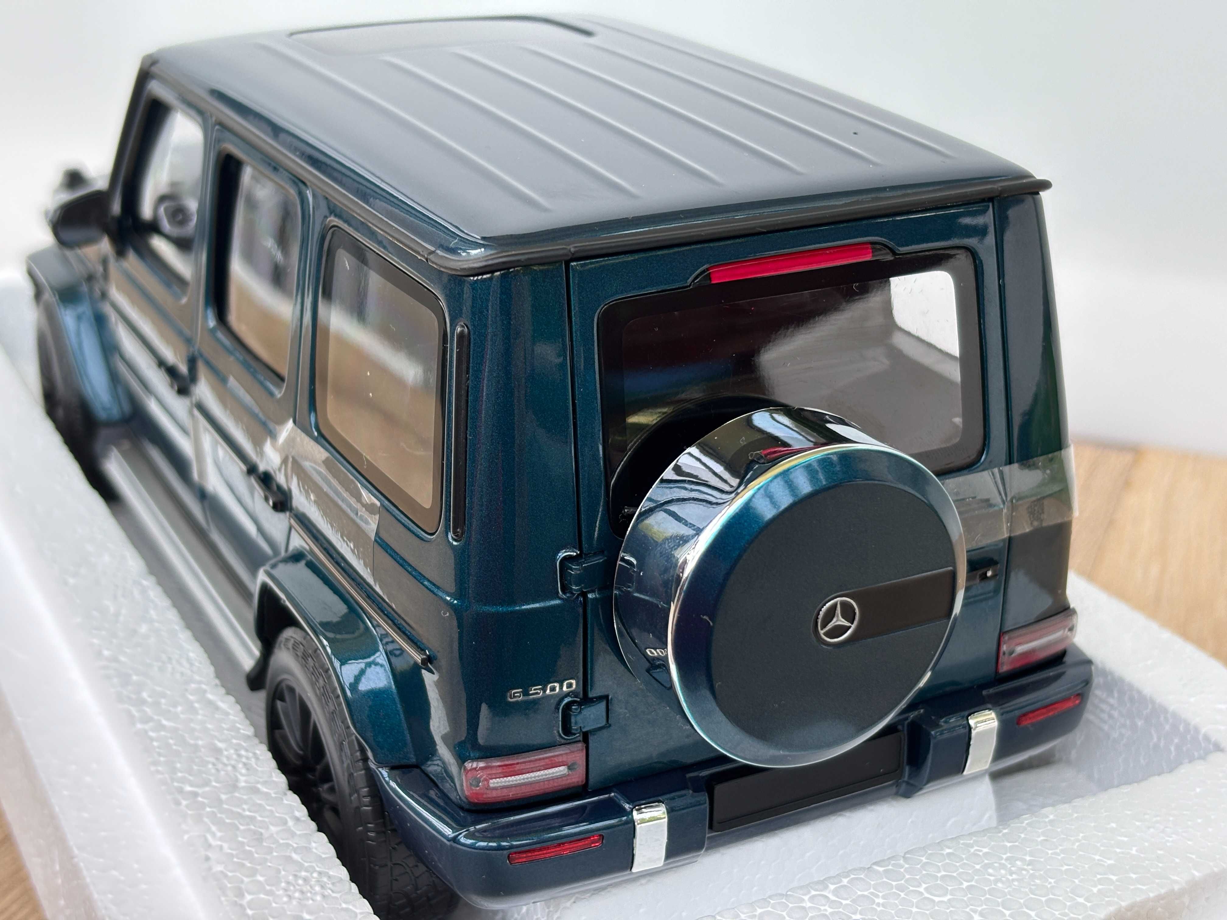 Mercedes-Benz G-Class (W463) 2020 (Blue metallic) Minichamps 1:18