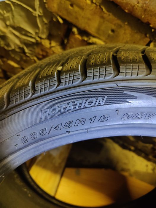 Продам зимню  резину Nokian 205 55 r16