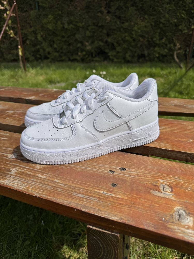 Nike Air Force 1 All White 38.5