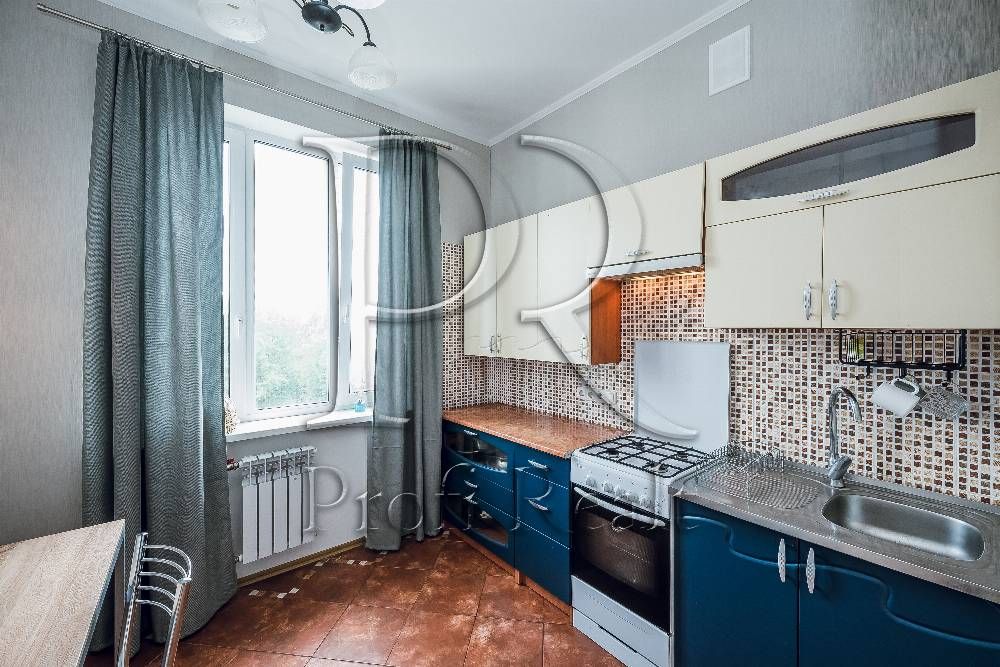 Без %| Продаж 2к сталінки з ремонтом на Лондонській, 14