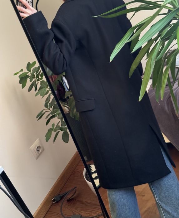 Чорне пальто zara xs manteco