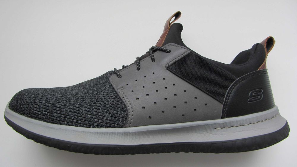 Мегакомфортні кросівки Skechers 45 розміру