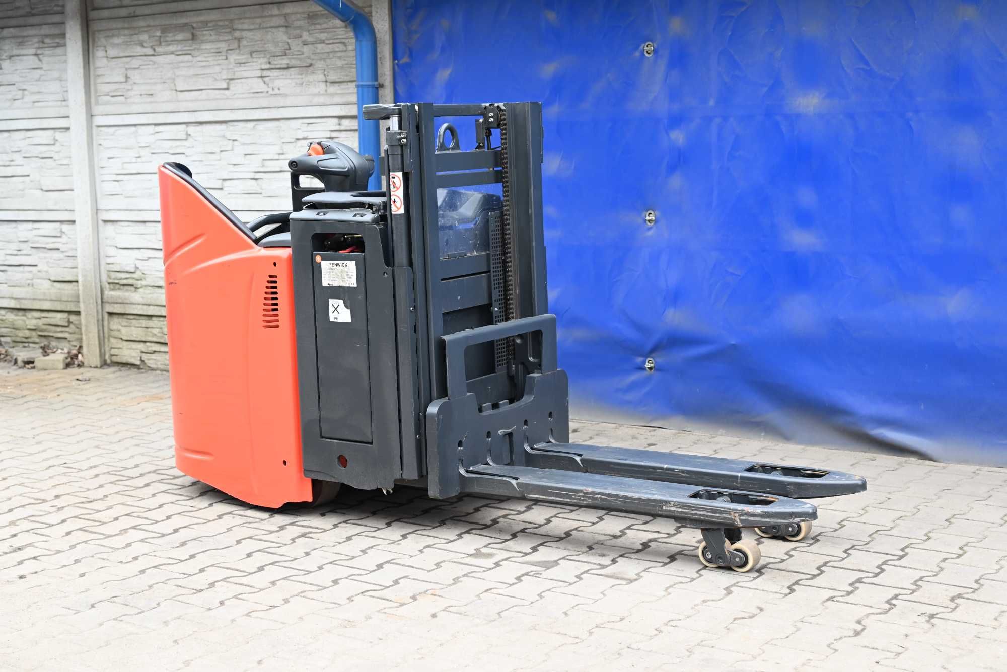 Paleciak elektryczny Linde D12 SP 1200kg 166cm 1700mth Rydwan FHP 371
