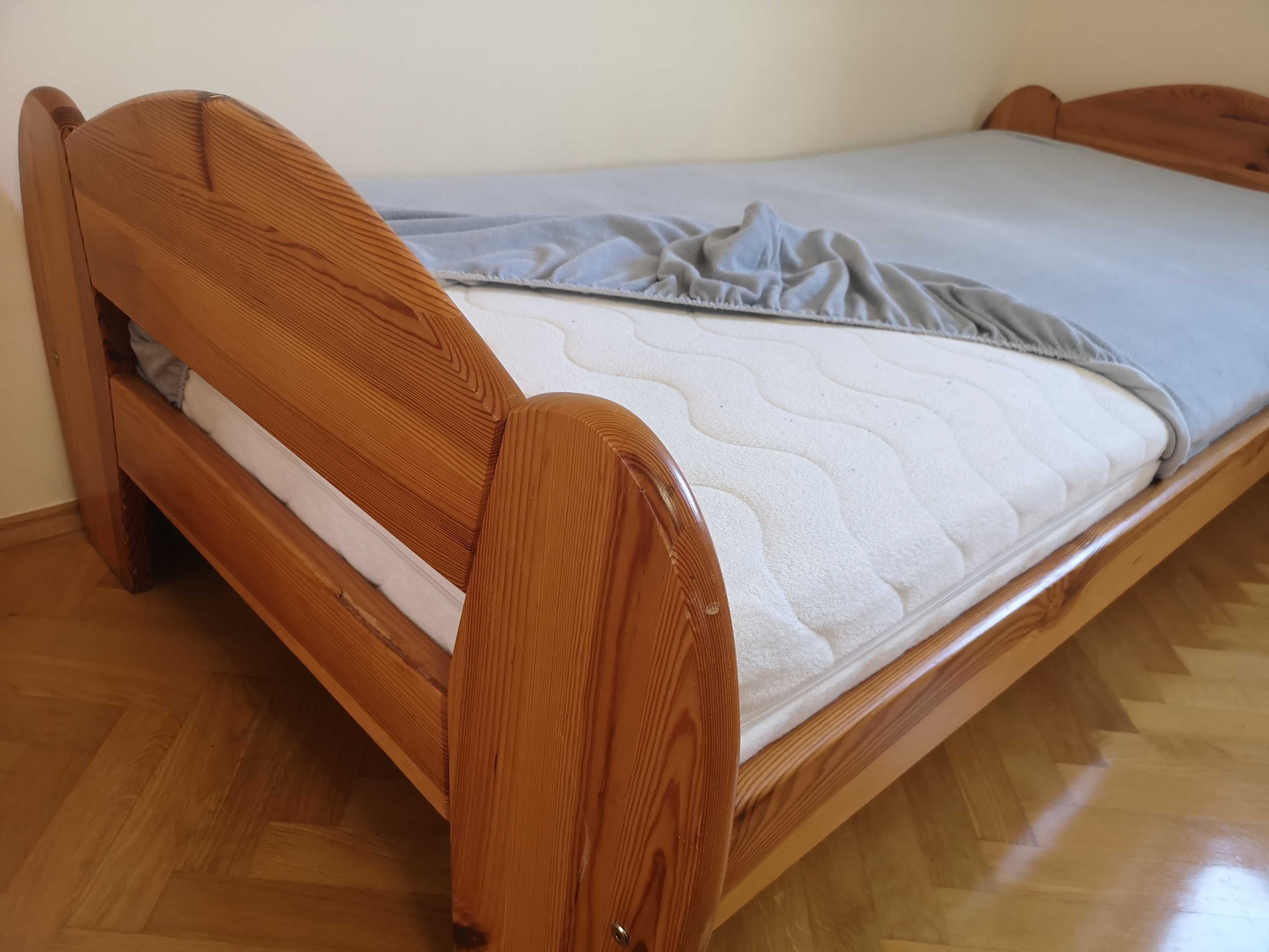 Łóżko drewniane jednoosobowe sosnowe