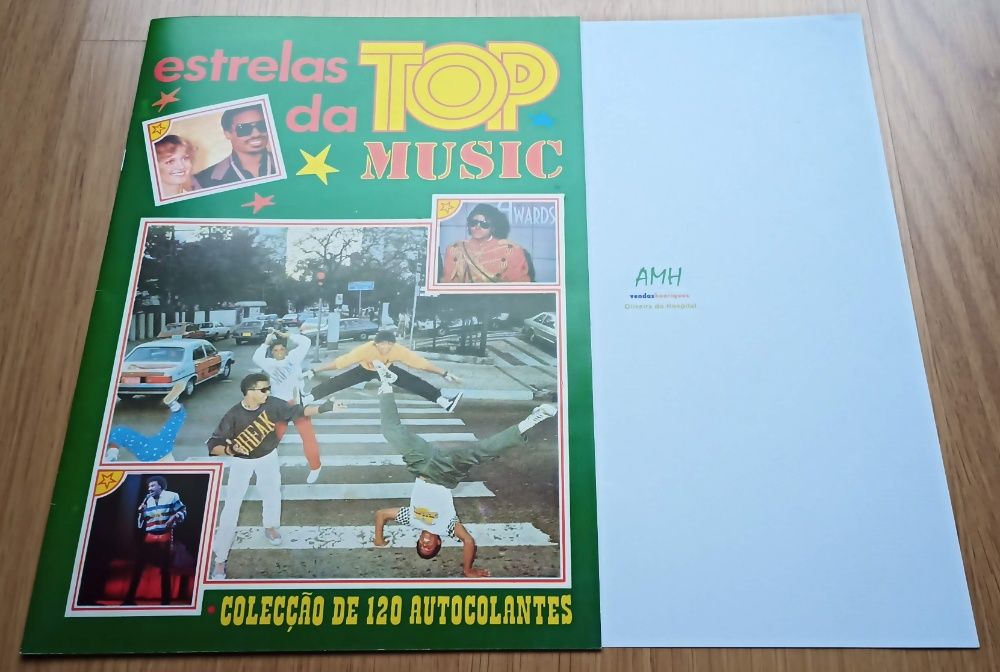 Caderneta colecção estrelas da Top Music