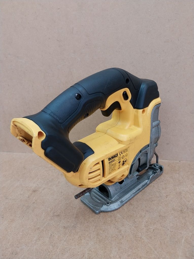 DeWalt DCS331 Wyrzynarka Akumulatorowa
