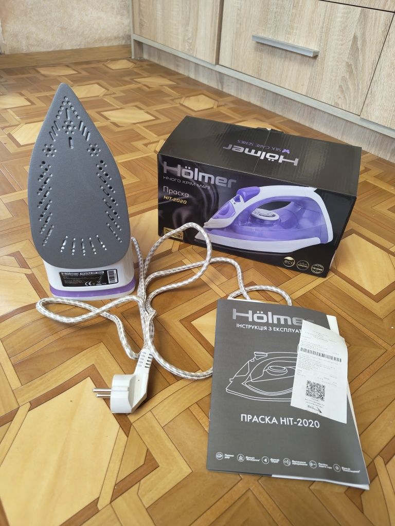 Утюг Holmer HIT-2020