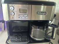 Express kolbowy/przelewowy Delonghi