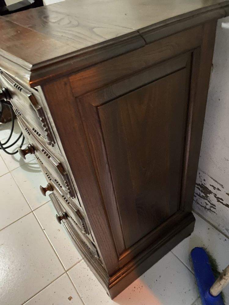 Mesinha de cabeceira / mesa de apoio