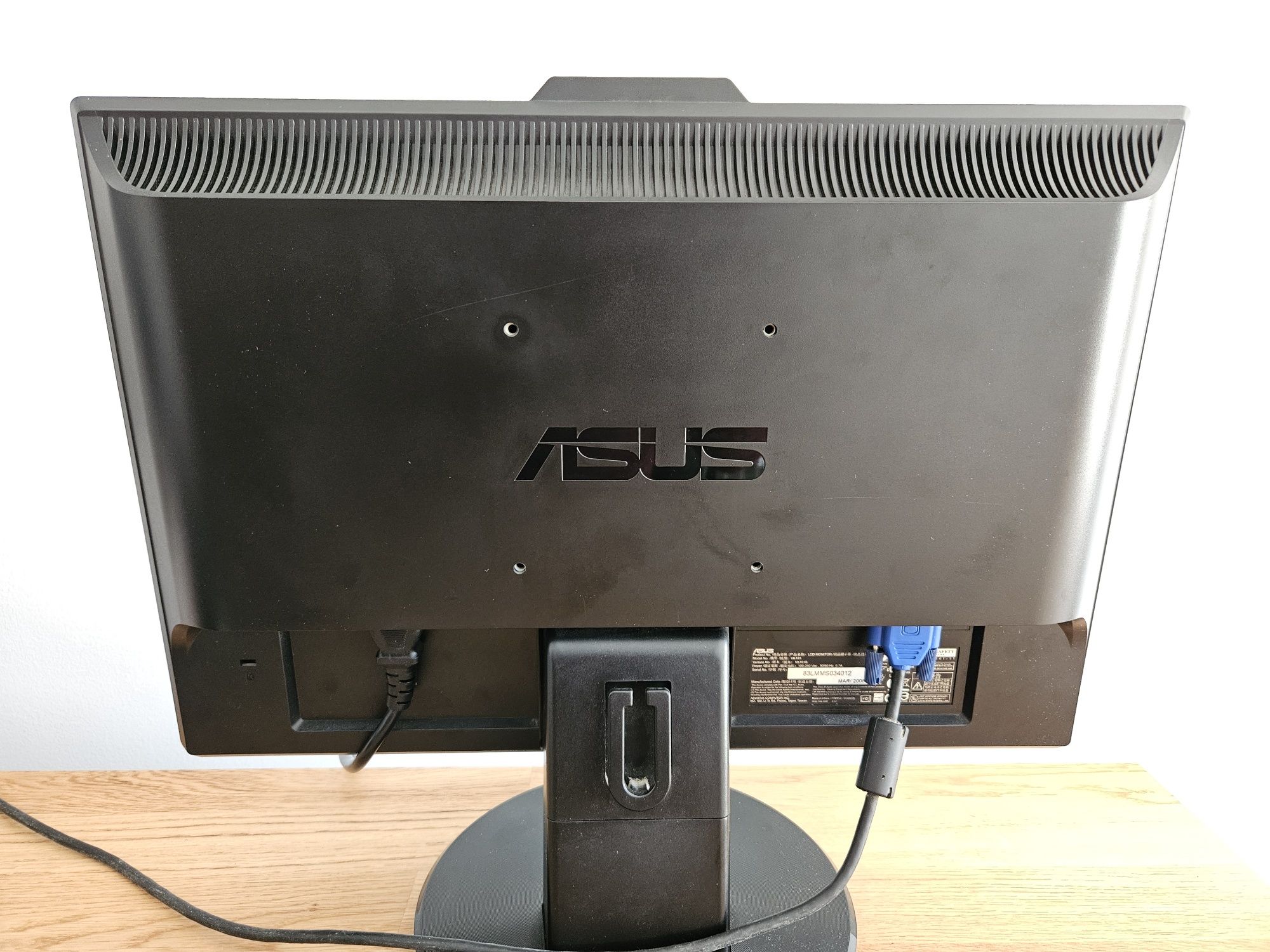 Monitor ASUS VK191 19" com colunas