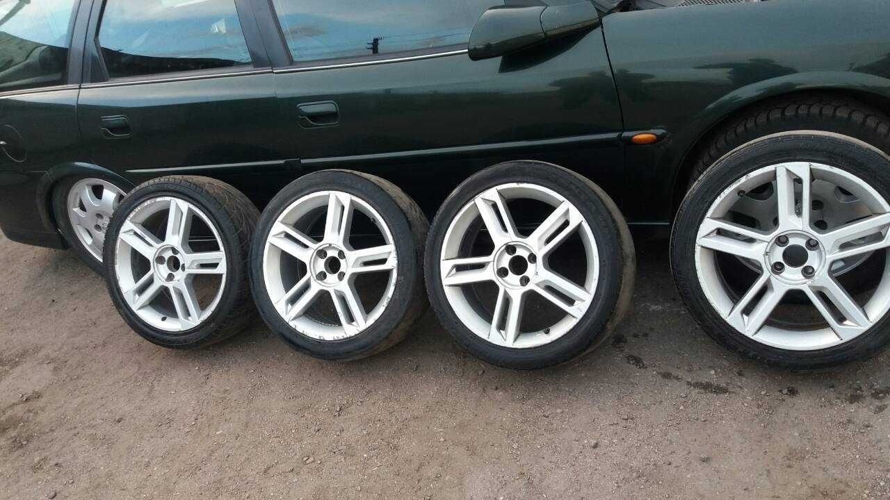 Продам Диски Литые R17 Комплект.