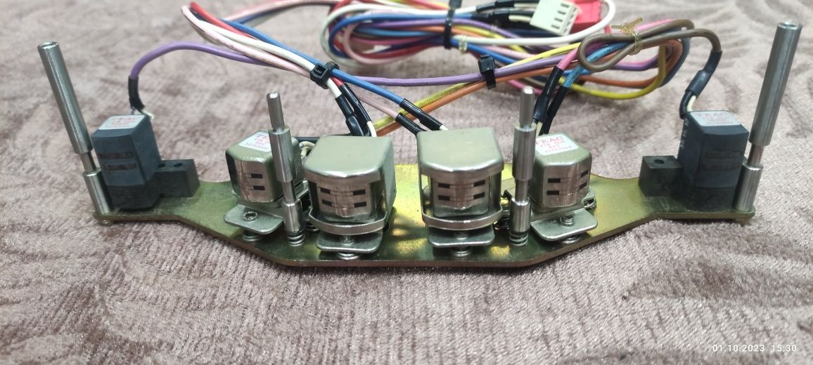 TEAC x 1000 r продам запчасти