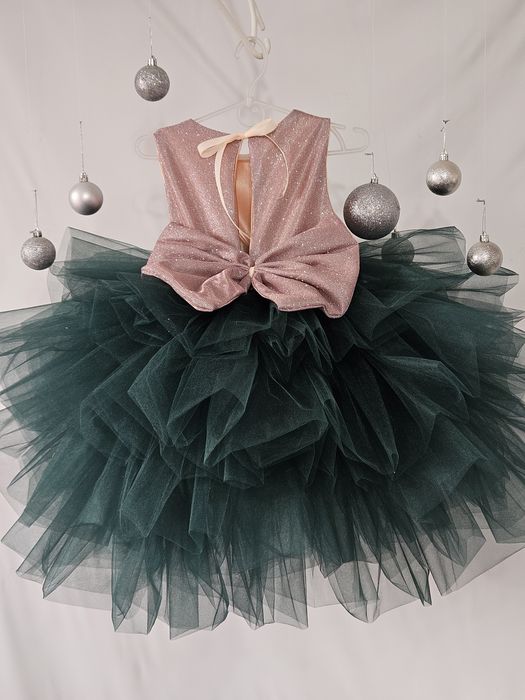 Сукня ялинка на 4 роки у садочок на новий рік зелена блискуча бант