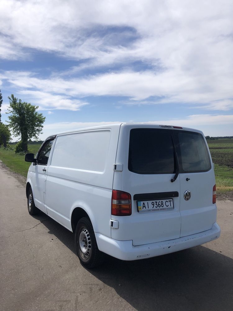 Volkswagen T5 2007рік,1,9tdi груз.