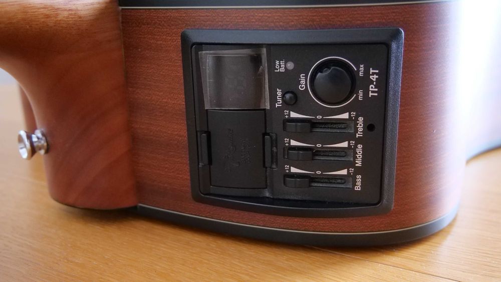 Guitarra Acústica Takamine GD11MCE NS