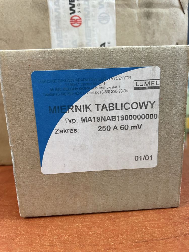 Miernik panelowy analogowy Lumel Ma-19