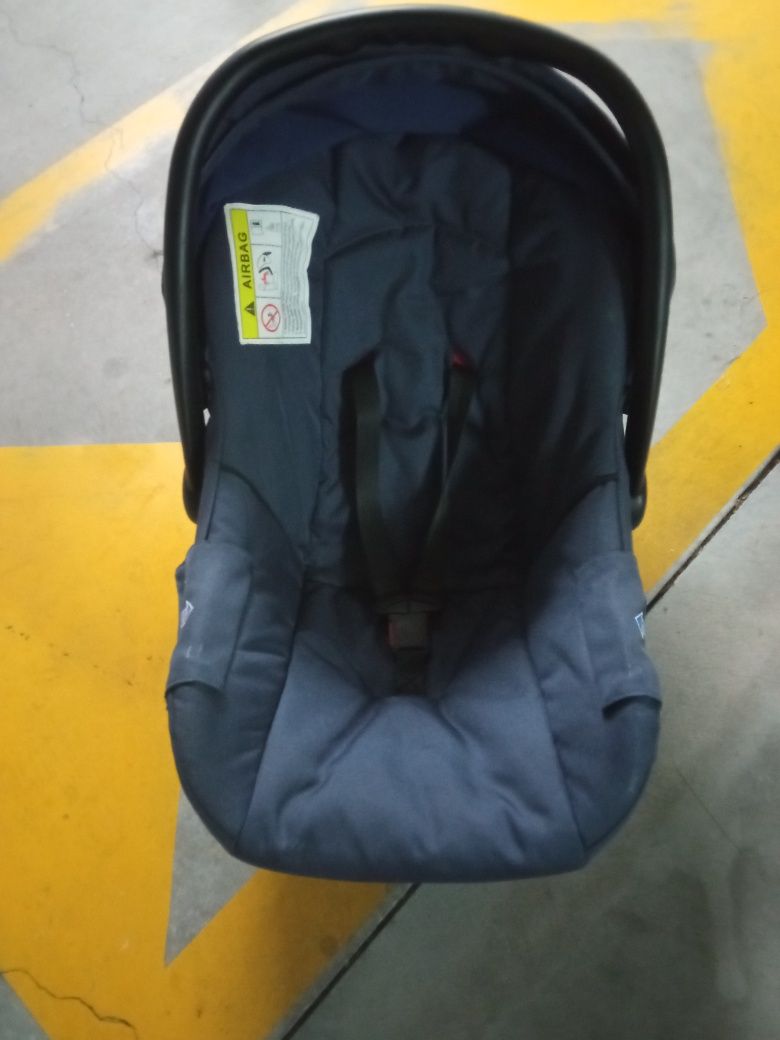 Cadeira ovo bebe em bom estado cor azul