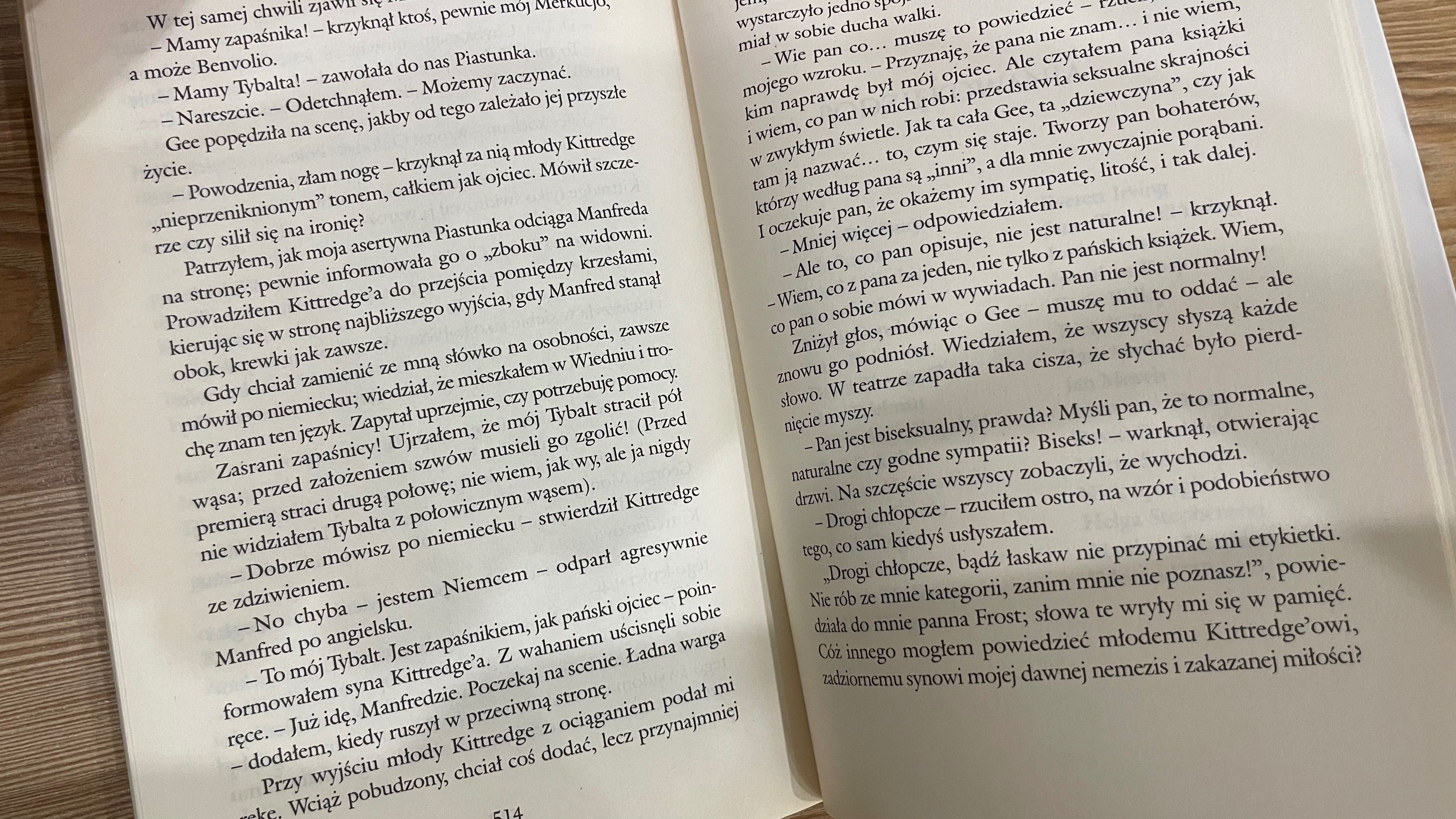 W jednej osobie, John Irving (miękka oprawa ze skrzydełkami)