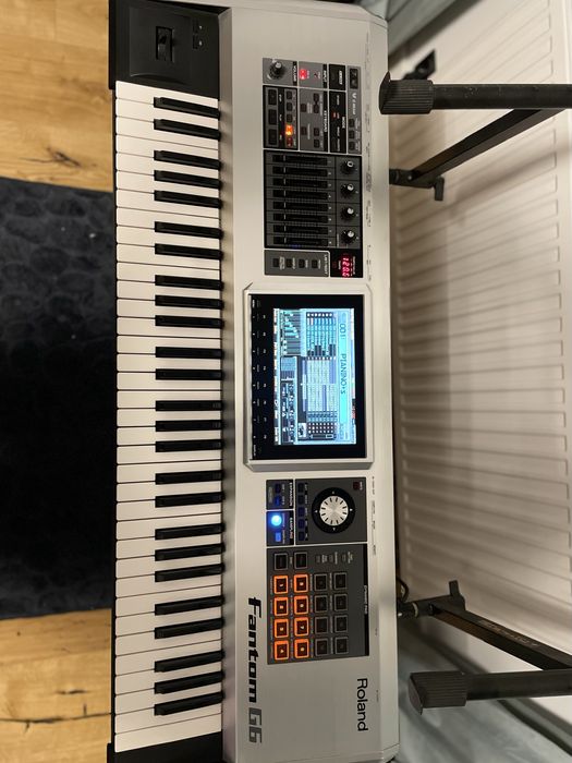 Roland fantom g6