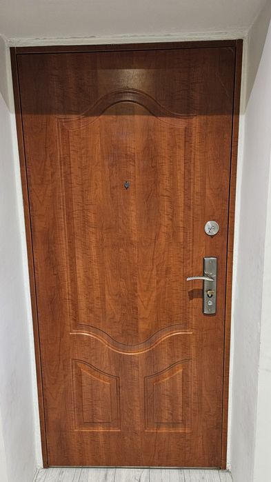 Sprzedam drzwi wejściowe 90 bez futryny