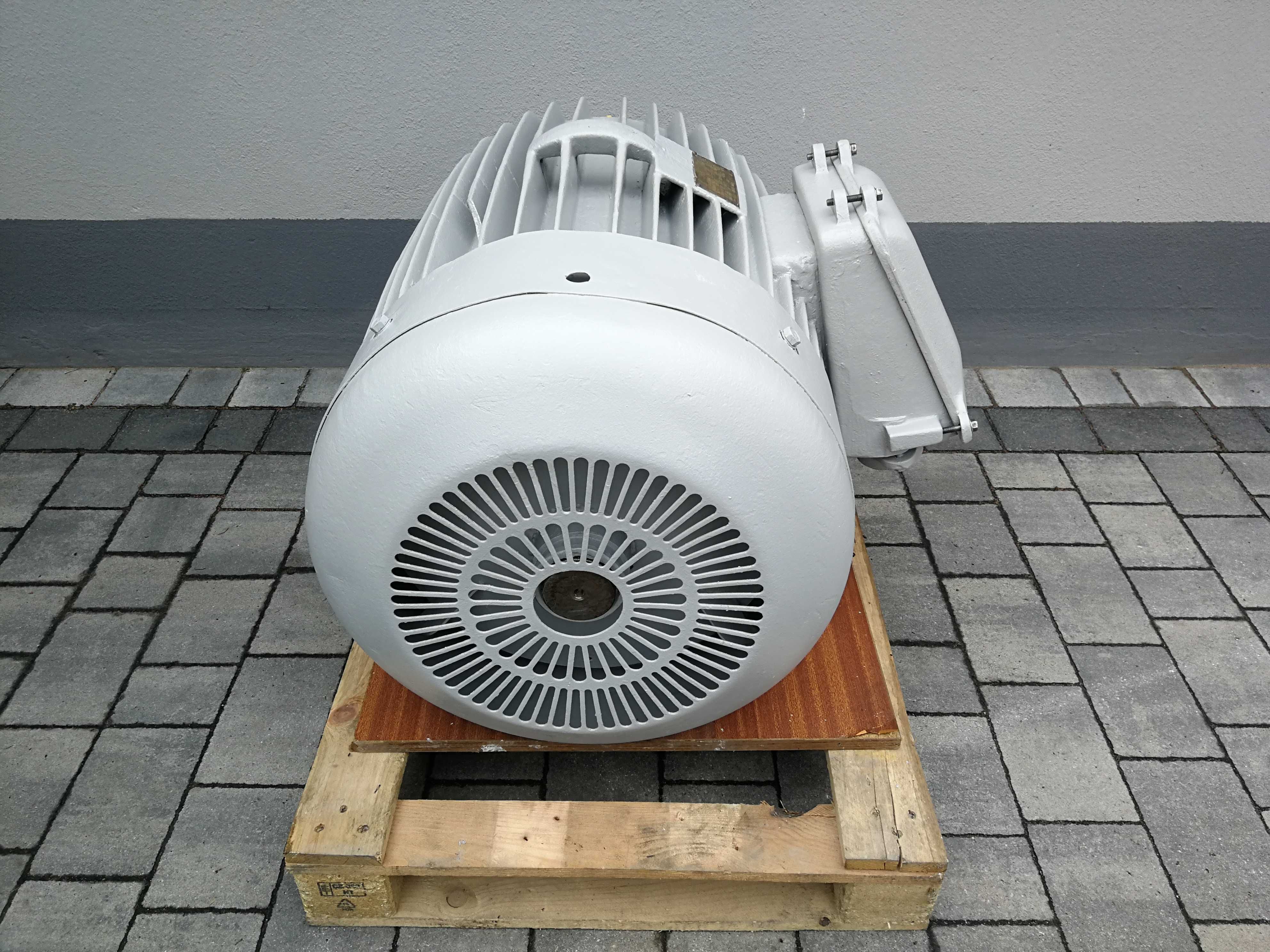 55 kW 2945 obr/min silnik elektryczny WYSYŁKA!!!